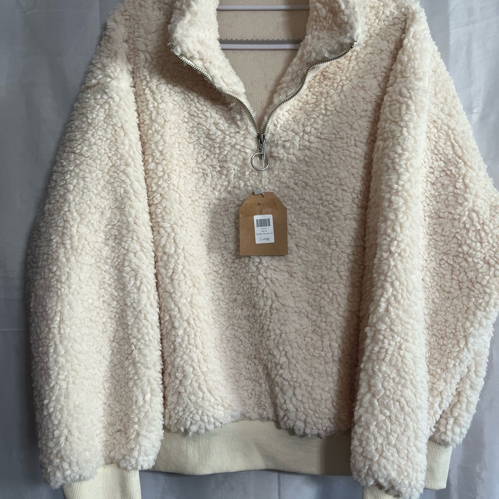 MainStrip Cozy Cream Sherpa Pullover Size Lg
